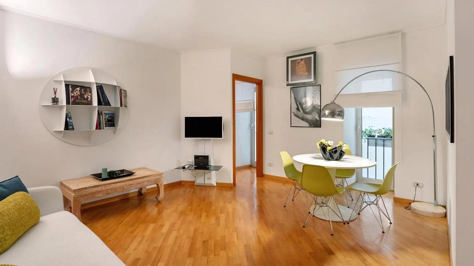 Elegante Dimora A Napoli Centro Apartment 0*, Naples Italy